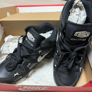 나이키 에어맥스 미드 에어스트롱2 260 이미지