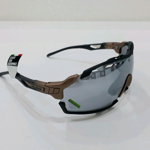 루디프로젝트 컷라인 브론즈 페이드_블랙 /레이저 블랙