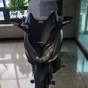 혼다 포르자350 22년식 스쿠터