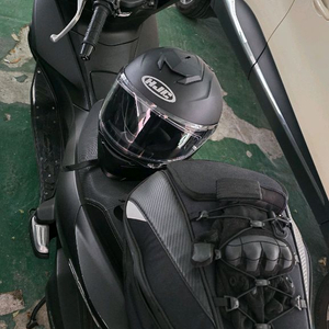 혼다 올뉴PCX 125 순정스쿠터 (헬멧 등 포함)