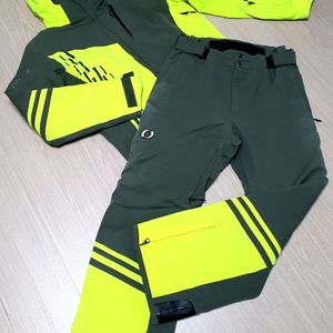 예쁜 온요네 데모 스키복