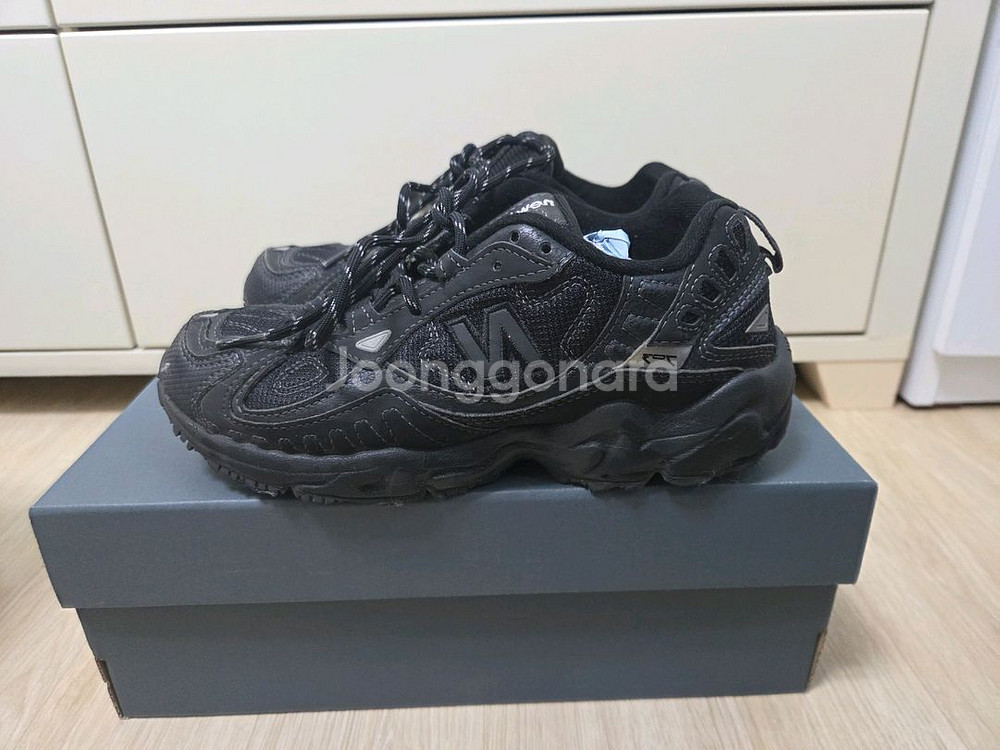 뉴발란스 703 운동화--0