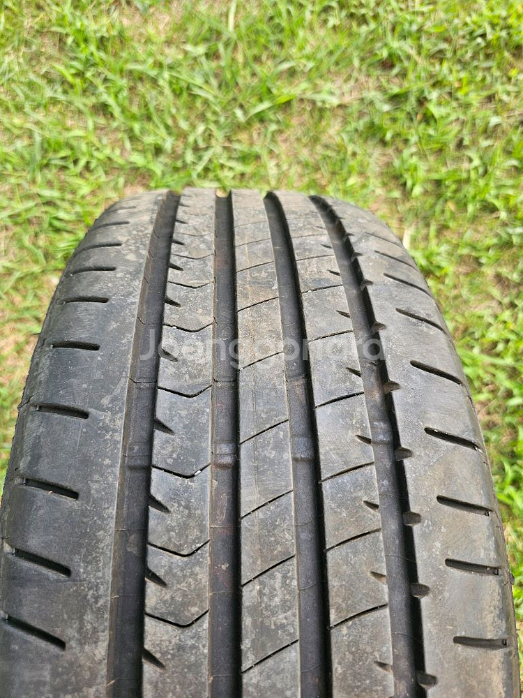 225-50-17 브릿지스톤 타이어 2개--3