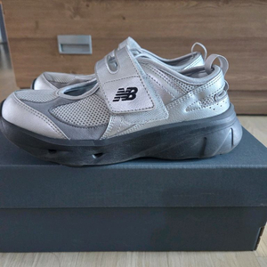 뉴발란스 브리즈 샌들