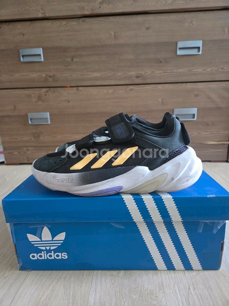 아디다스 오젤리아 샌들--0