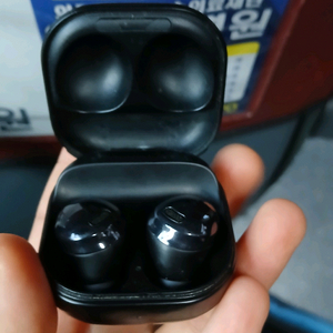 완체 버즈2프로 판매합니다