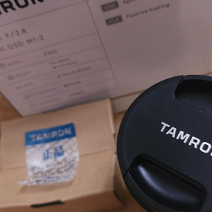 tamron 35mm f/2.8 sony 렌즈 팔아요(실사용0번)