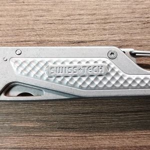 스위스테크 13-in-1 포켓 멀티툴 나이프