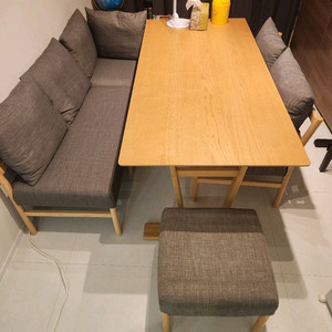 현대리바트 6인 원목 다이닝 테이블 + 코너 소파 세트