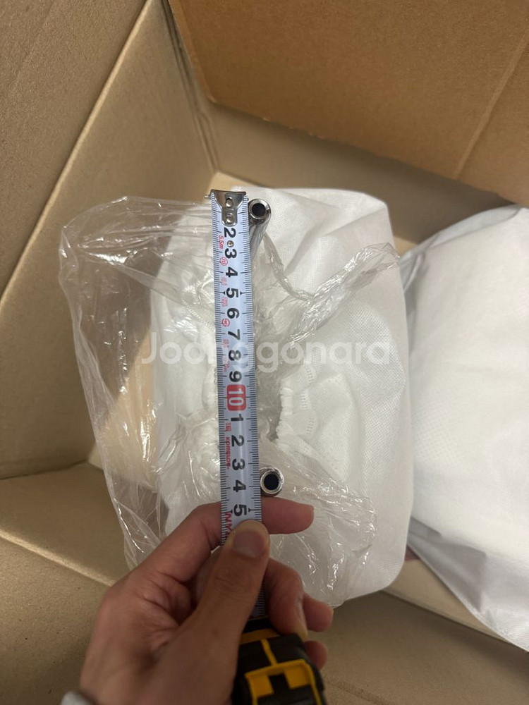 아임반 일체형 헤드레스트 테슬라 주니퍼 팝니다.--6