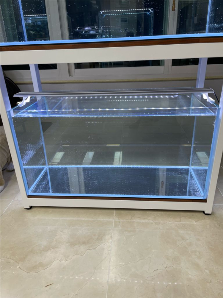 (경기 북부) 아쿠아가든 3자 광폭 수조 90x45x45 10T 축양장 어항 뚜껑 세트 A급 판매--2