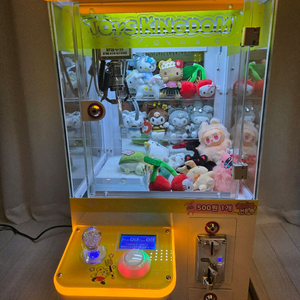한국as가능 구입한지 얼마안돼서 판매해요 인형뽑기 게임기