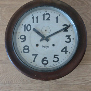 빈티지 벽시계 이미지