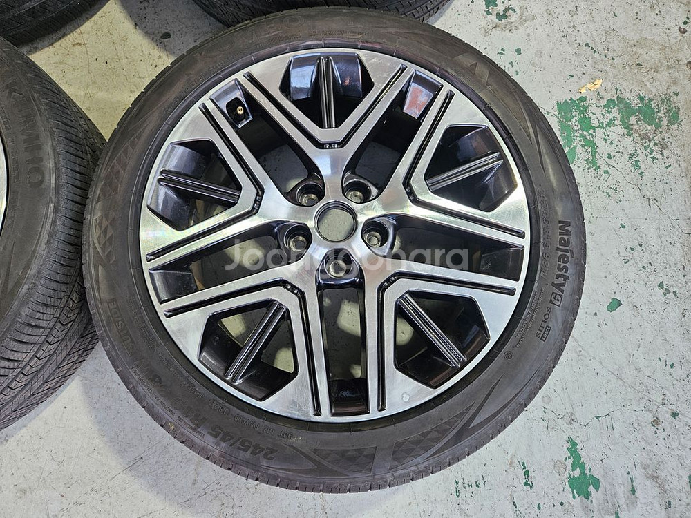 $$중고 그랜저 GN7 19인치 휠타이어 판매 19인치 순정 휠타이어 세트--2