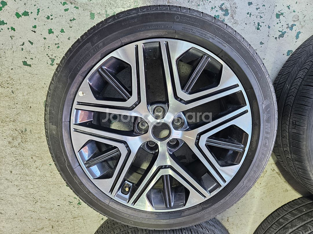 $$중고 그랜저 GN7 19인치 휠타이어 판매 19인치 순정 휠타이어 세트--3