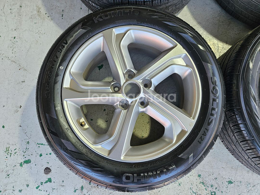 $$ 중고 쏘나타 뉴아리즈 17인치 휠타이어--1