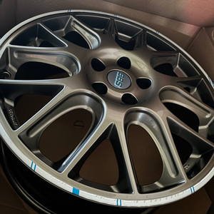 독일 정품 BBS CH-R 19인치 휠 판매합니다.