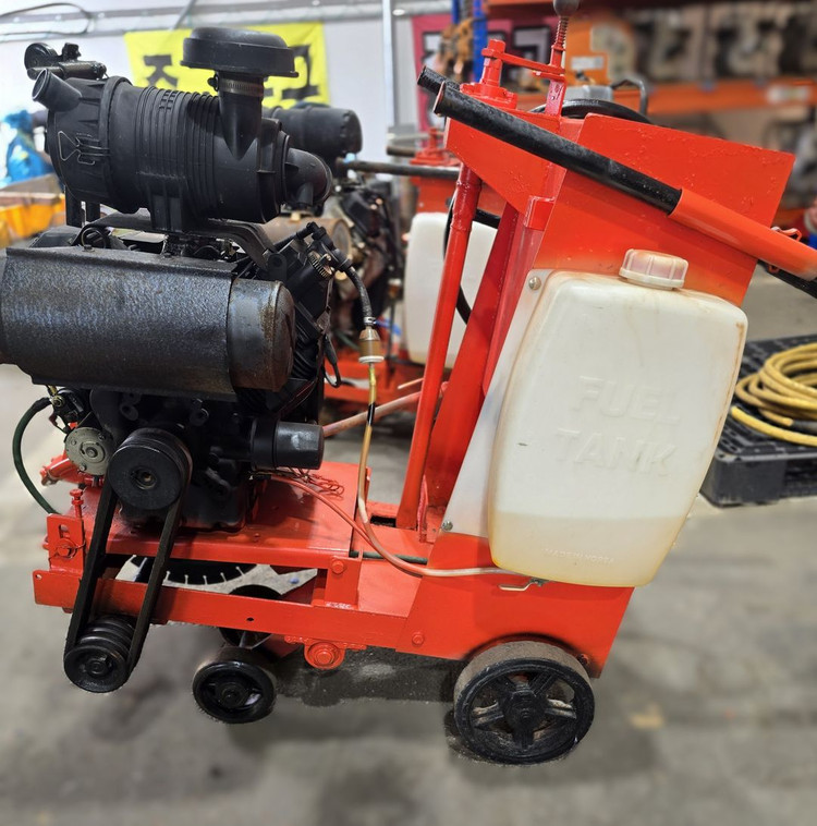 코알라(KOHLER) 27마력 도로컷팅기 / 도로절단기 / 콘크리트절단기 / 캇타기 / 커팅기 이미지