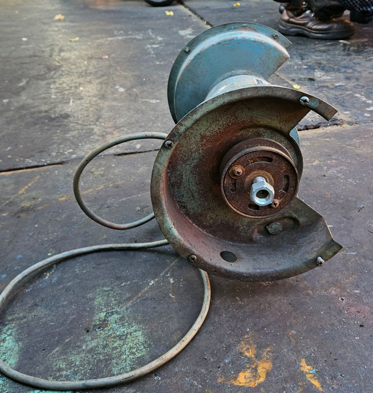 3상 탁상용 전기그라인더 판매(01093630906) 이미지