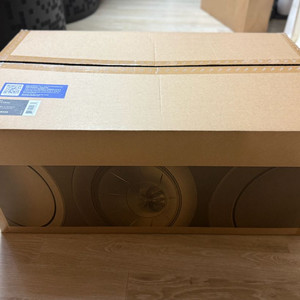 KEF R6 META 센터스피커 판매합니다.