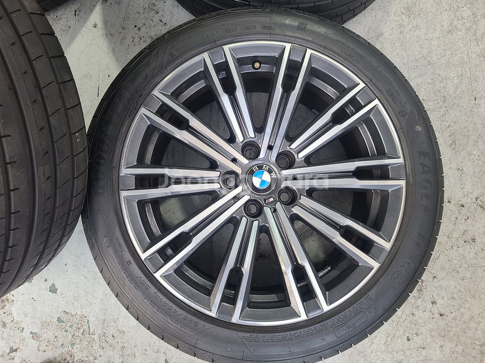 BMW G20 790m 18인치 휠타이어 팝니다--2