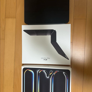 아이패드 프로 13M4 + 매직 키보드 나노텍스쳐/애케플