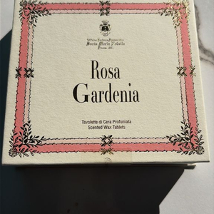 산타마리아노벨라 로사 가데니아 왁스 타블렛