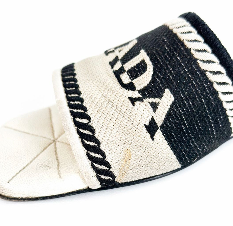 [36] 프라다 여성 자수 로고 그래픽 슬라이드 슬리퍼--7