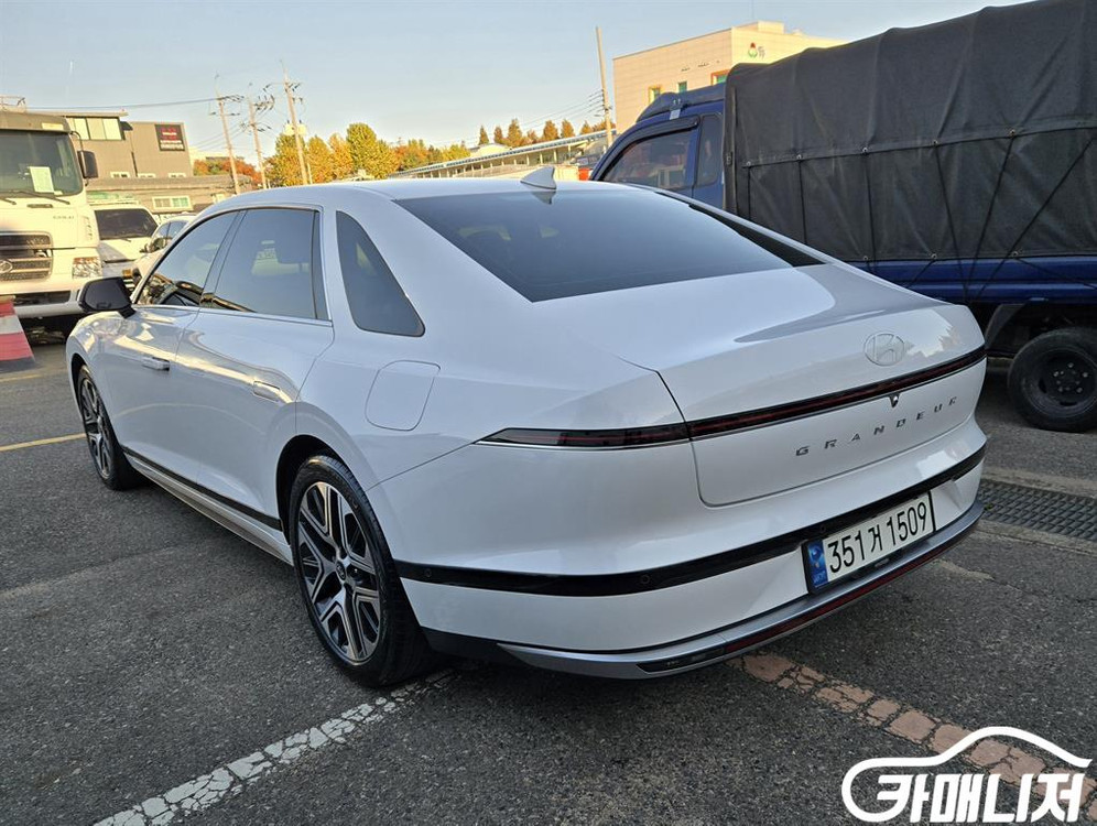 [현대]그랜저 (GN7) 가솔린 2.5 2WD 익스클루시브 (5인승) #가을특가 이미지