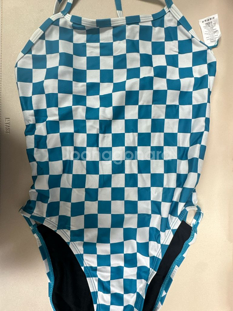 졸린 줄리안 체커랜드 30--1