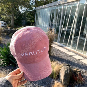 베루툼 프론트 로고 코듀로이 볼캡 핑크 11am 더바넷 샵엠 이미스 얼바닉