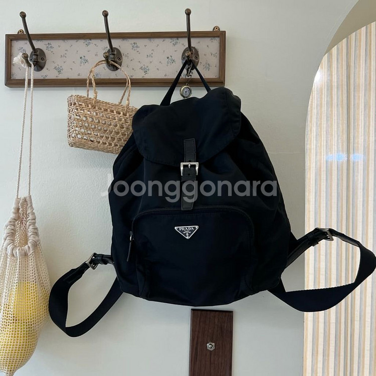 프라다 정품 포코노 나일론 백팩 가방 블랙--1
