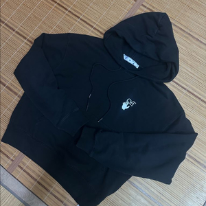오프화이트 애로우 블랙 후드 티셔츠 M