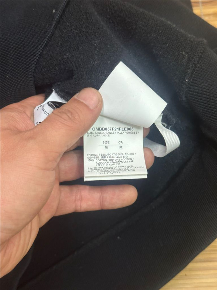 오프화이트 애로우 블랙 후드 티셔츠 M--3