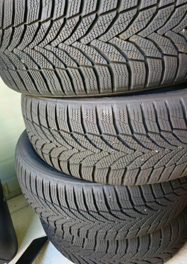 넥센 윈가드 Sport 2 215/55R17 스노우 타이어 - 안심되는 중고거래