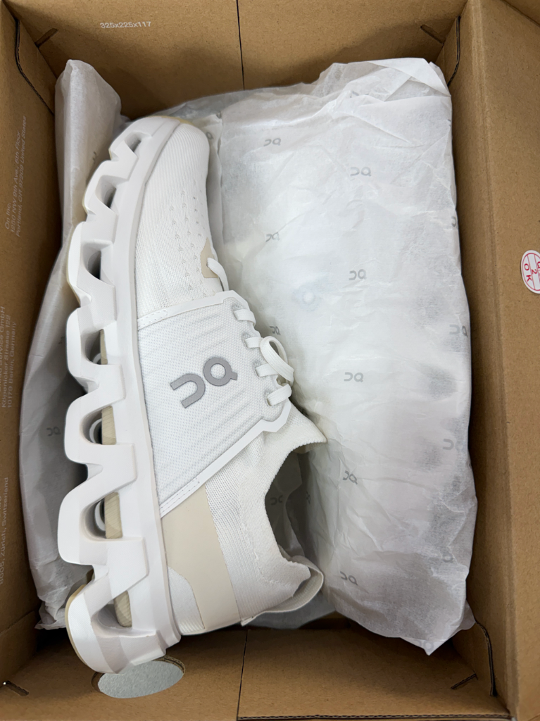 온러닝 클라우드 스위프트4 260