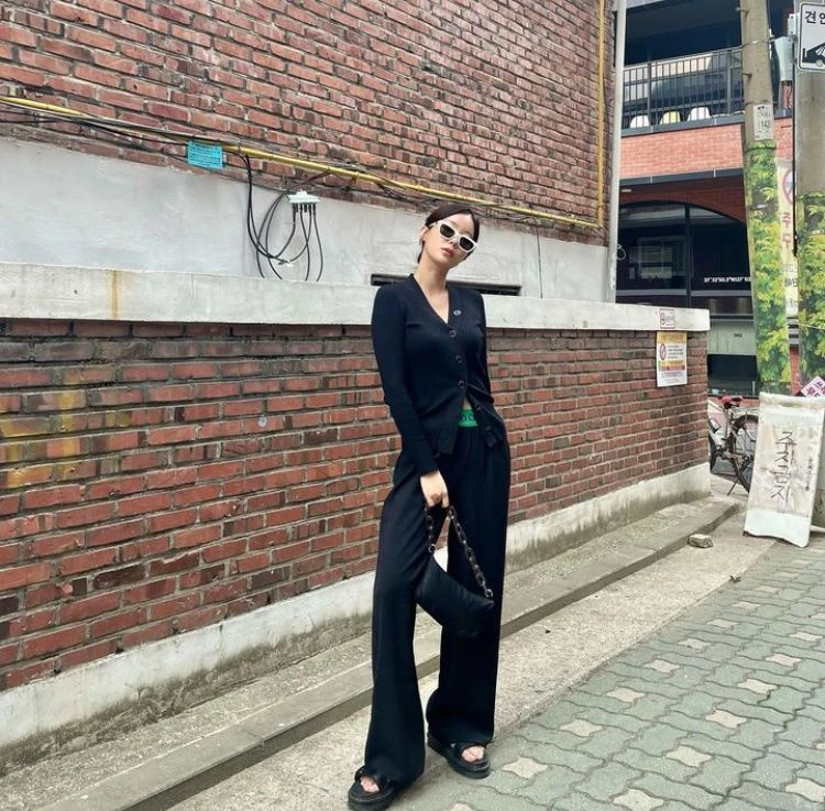 산드로 sandro 가브리엘 김소연 임수향 가디건 2 이미지