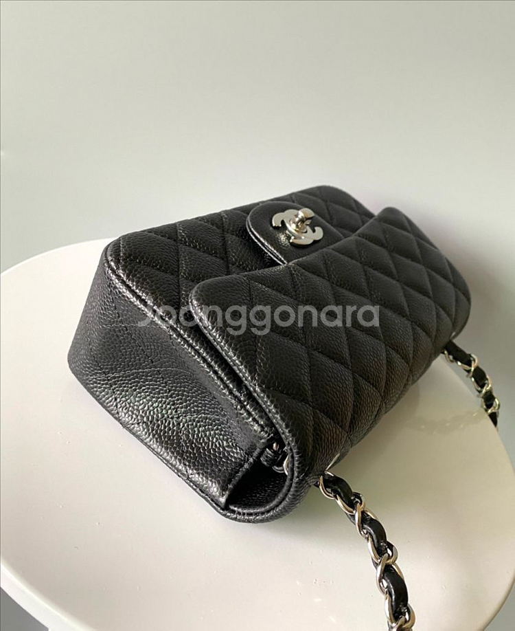 샤넬 클래식 캐비어 플랩백 뉴미니--3