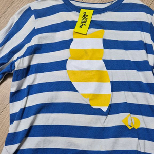 럭키슈에뜨 티셔츠