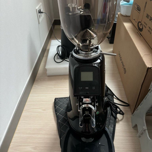 카이노스 자동 그라인더 팝니다.