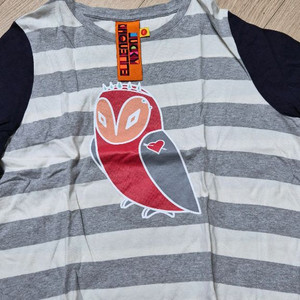 럭키슈에뜨 티셔츠