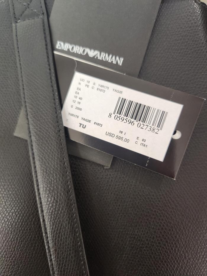 Emporio armani 엠블럼 handle clutch--4