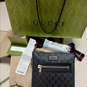 구찌 GG 수프림 남성 크로스백