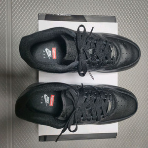 슈프림 나이키 에어포스 블랙 260