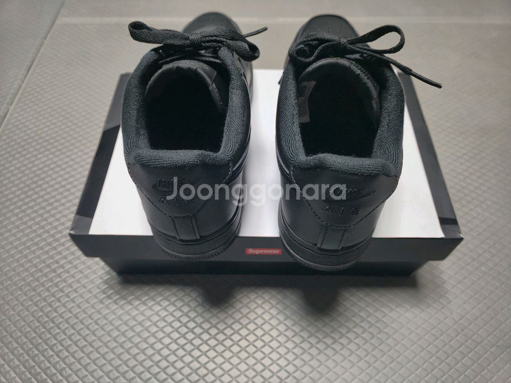 슈프림 나이키 에어포스 블랙 260--4