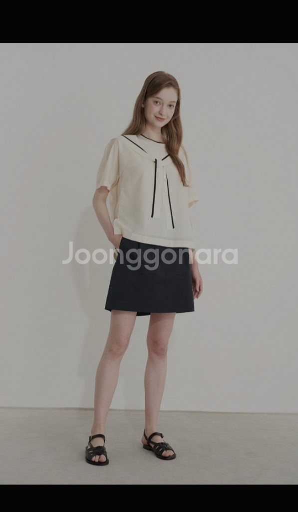 한섬SJSJ 세일러 카라 반팔 블라우스22-23SS--0