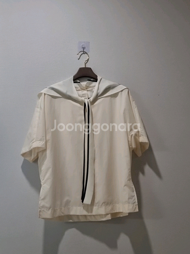 한섬SJSJ 세일러 카라 반팔 블라우스22-23SS--3