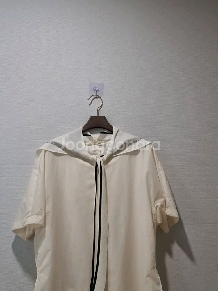 한섬SJSJ 세일러 카라 반팔 블라우스22-23SS--4