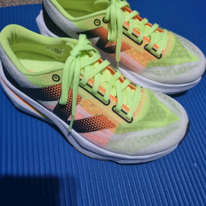 뉴발란스 퓨어셀 레벨4 230