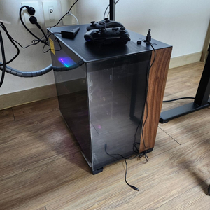 인텔 울트라 7 265K, MSI RTX 5070 게이밍 트리오 12GB 트라이프로져4 조립PC 팝니다~